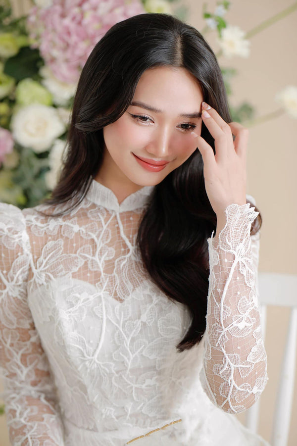 Elegant Lace Vietnamese Modernized Wedding Ao Dai