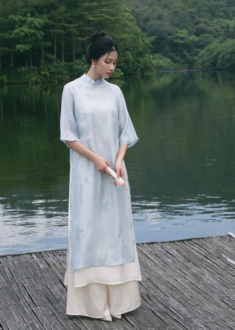 Loose Embroider Floral Ao Dai