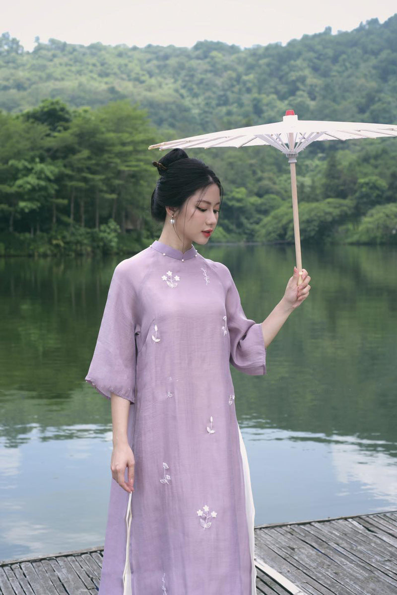 Loose Embroider Floral Ao Dai