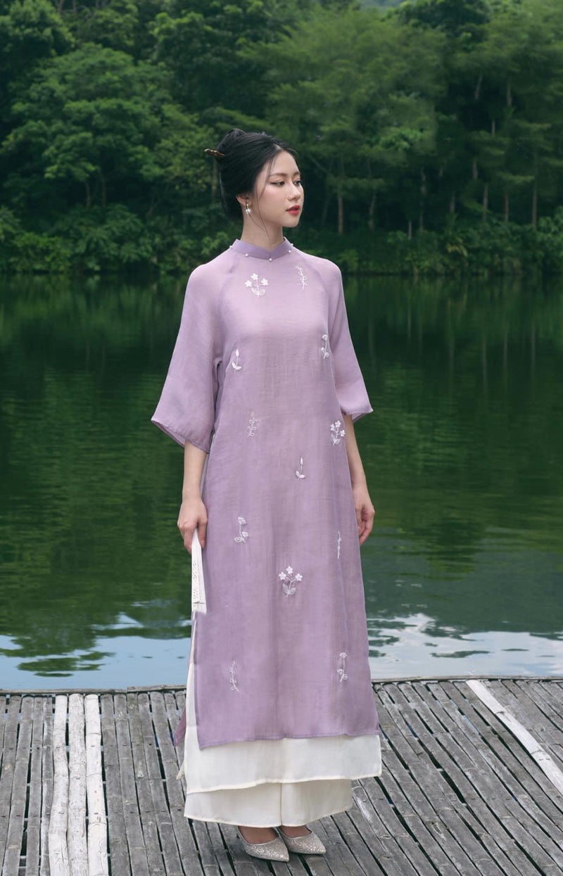 Loose Embroider Floral Ao Dai