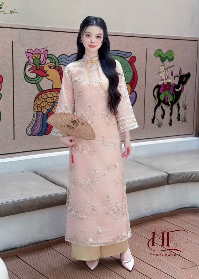 Elegant White Lace Modernize Ao Dai