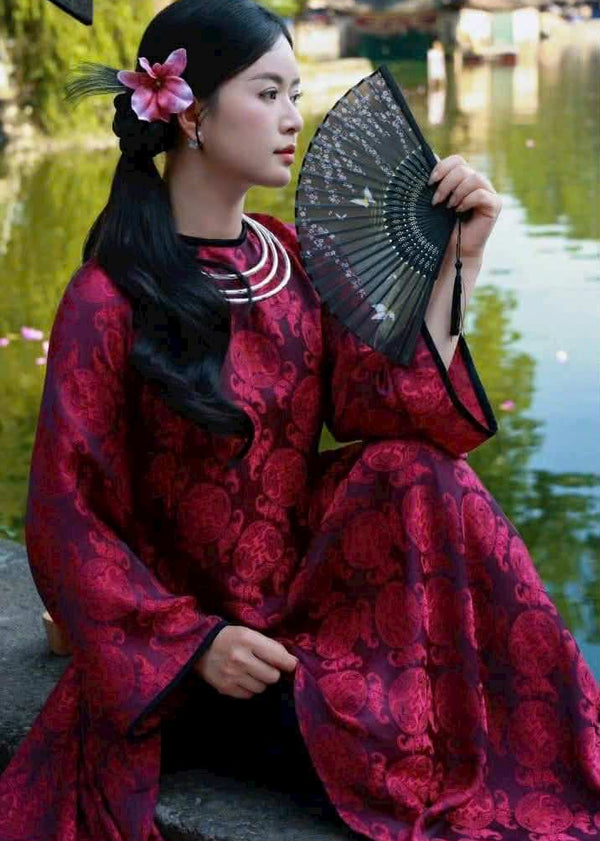 Elegant Silk Modernize Ao Dai