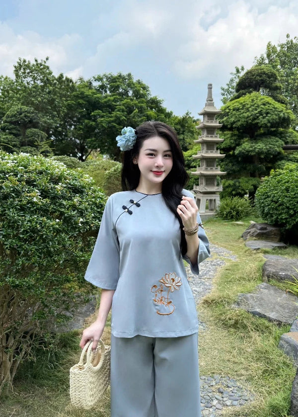 Daisy Embroider Monk Robes