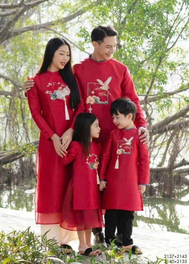 Embroider Ao Dai For Family
