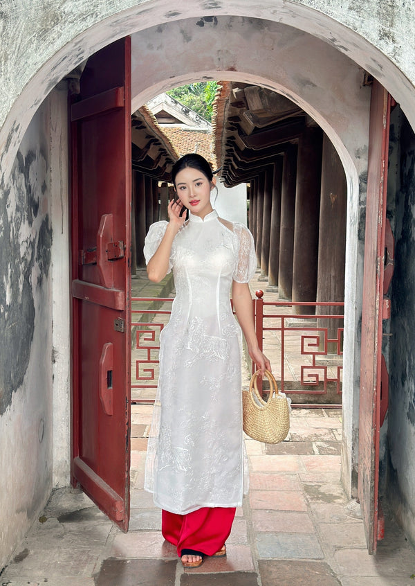 White Lace Modernized Ao Dai