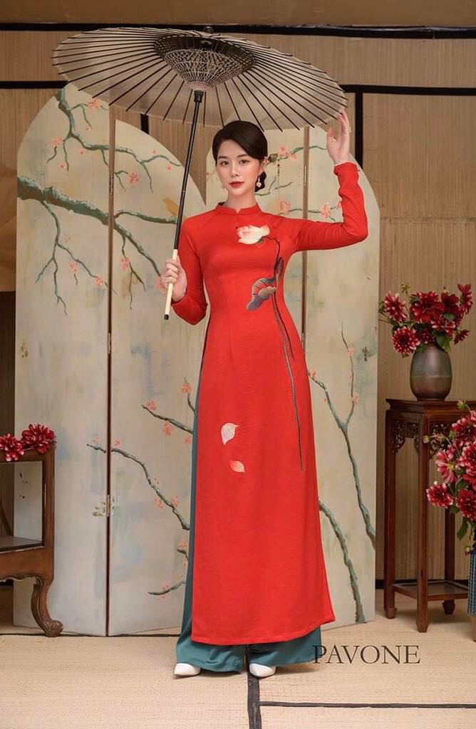Vietnam Traditional Ao Dai | Ao Dai Truyen Thong Theu Hoa
