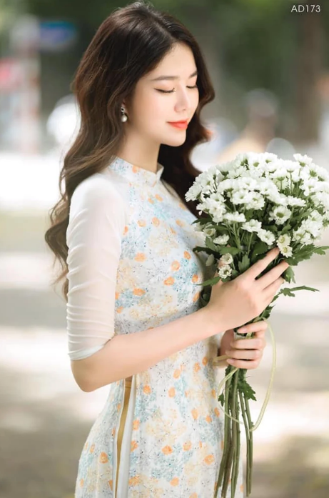 Vietnam Traditional Ao Dai | Ao Dai Voan Hoa Nhi