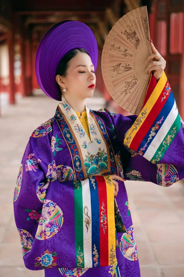 Old-Fashioned Ao Dai | Ao Nhat Binh